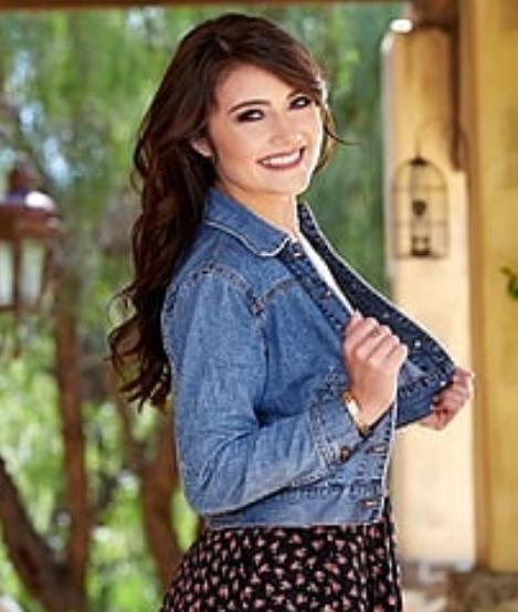 adria rae mom knows best - godess versona rose byrne sexy
