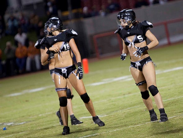 dan lesh recommends lfl football naked pic