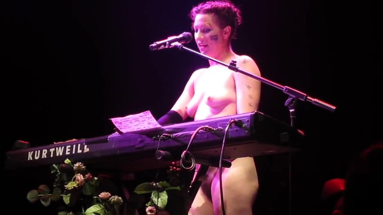 andrea brunt recommends naked singers pic