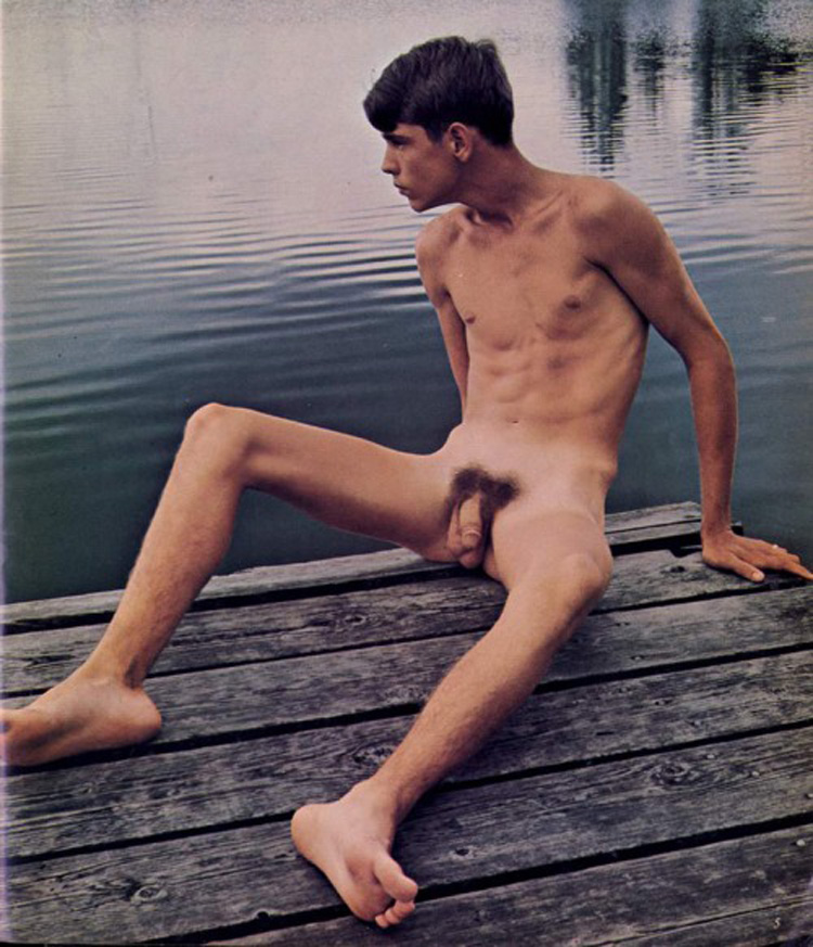 daniel ullery recommends Male Nude Skinny Dipping