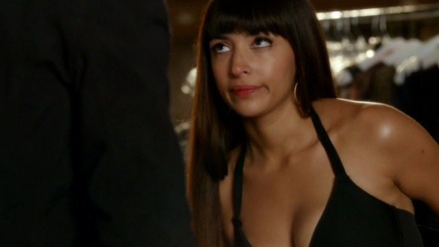 araya white recommends Hannah Simone In Bikini