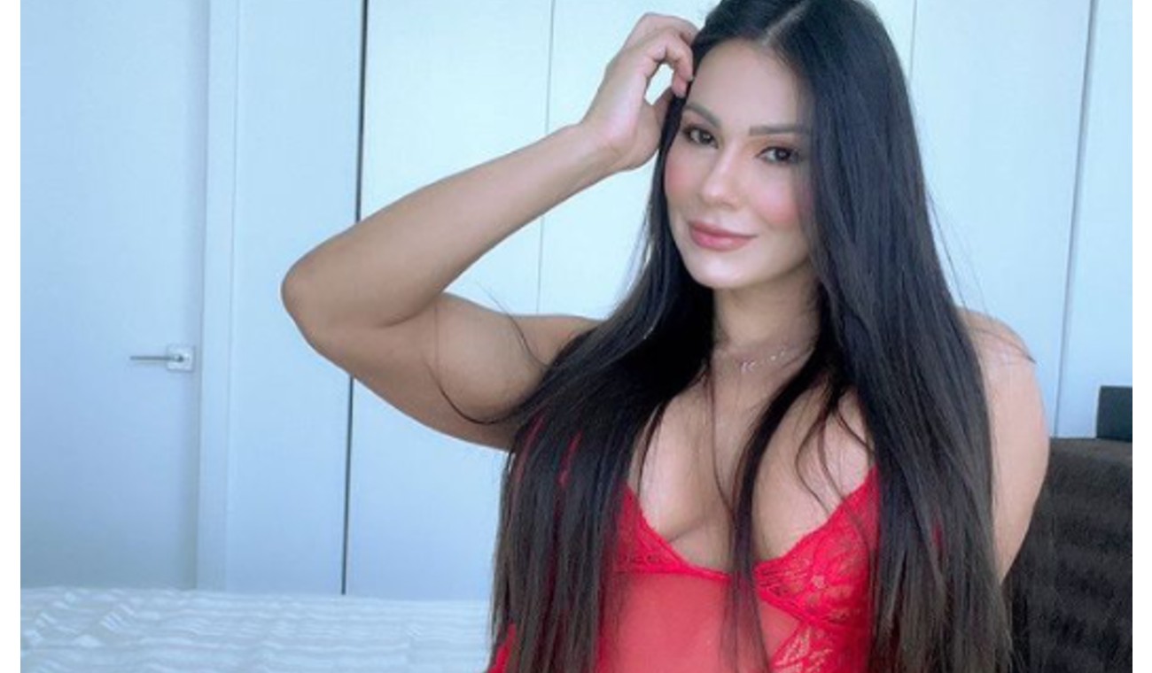 video de esperanza gomez striptease gif video de esperanza gomez