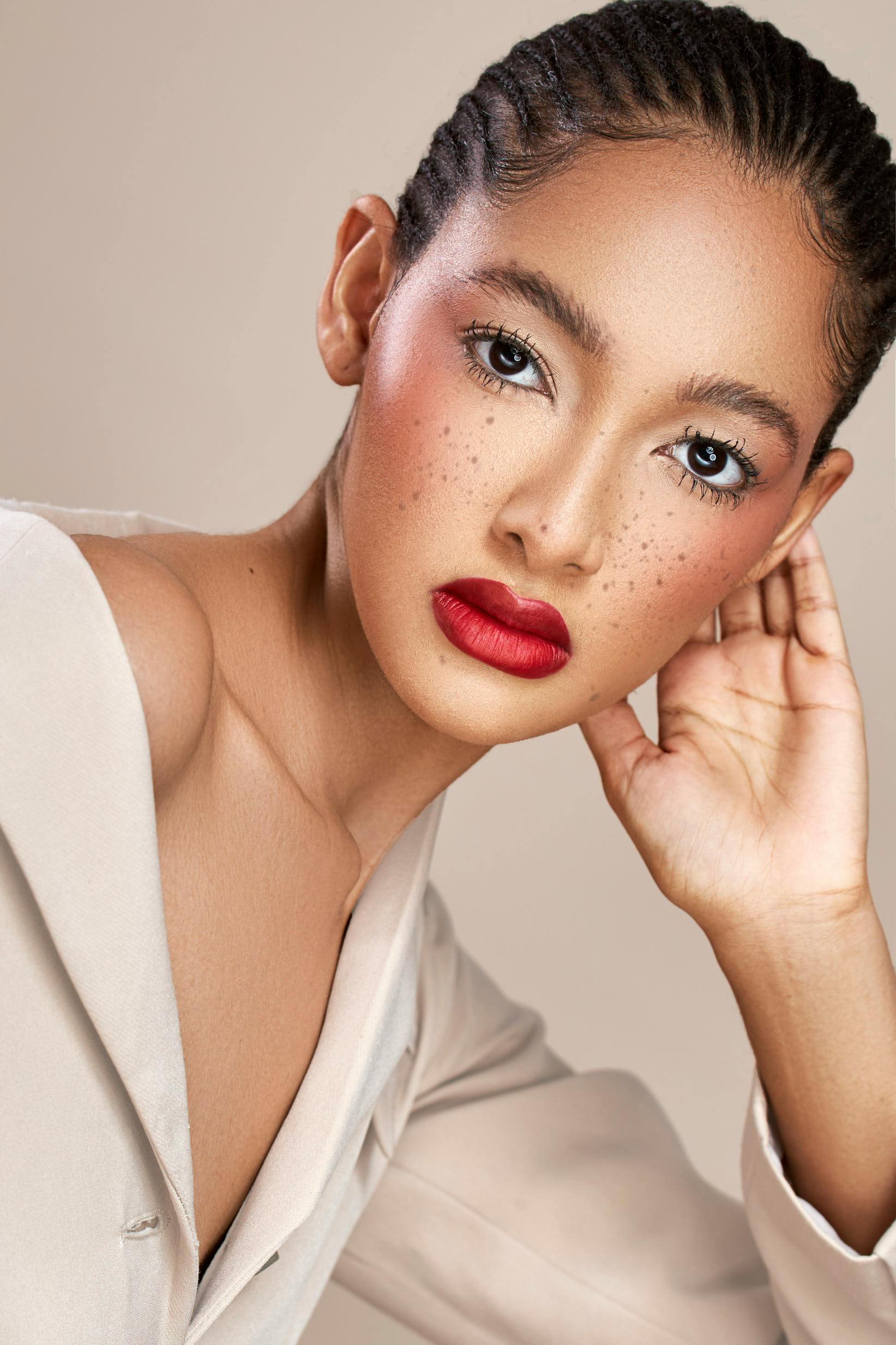kiki mjnaj japan facesitting kiki mjnaj