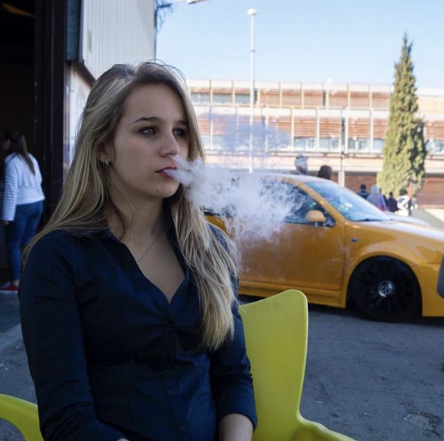 giant tits smoking - iphone porm pornsusanna gibson