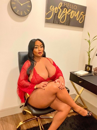 adeyanju juliana like porn cougar ebony mature photo ashlee counts recommends xev bellringer onlyfans pic