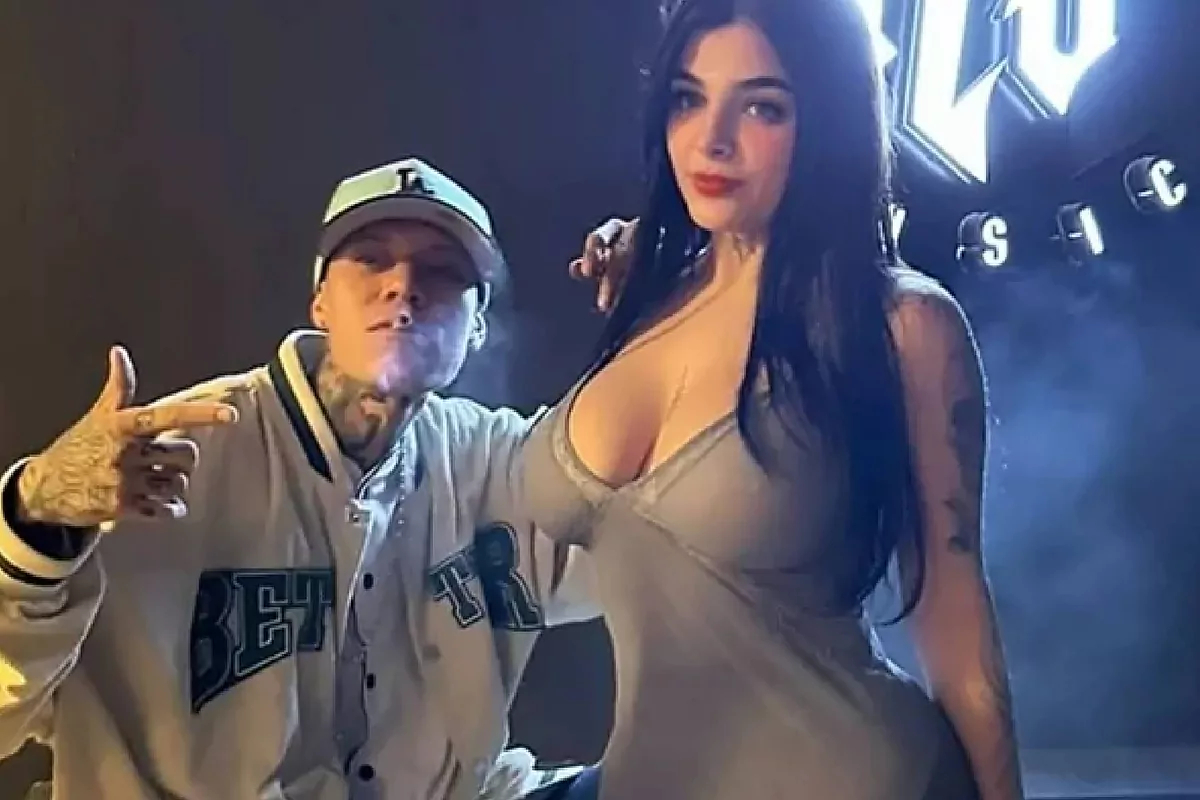 karely ruiz y santa fe klan video viral - jeremy kent jackson movies and tv shows ava addams cheating wife