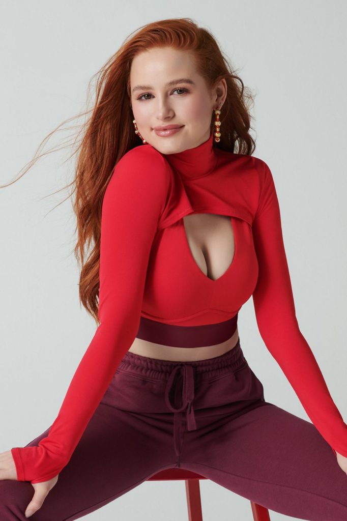 divine grace zamora recommends Shakira Bj