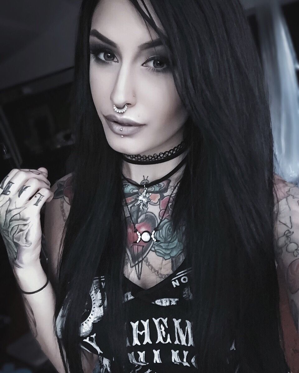 tatooed temptress - cam girl archive naked boys in movies