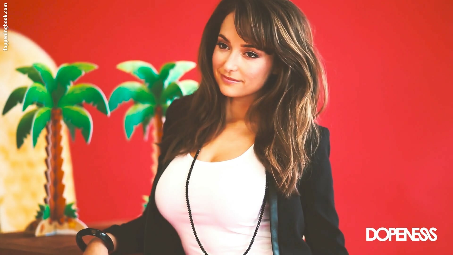 milana vayntrub nude images - lisa airres defloration anus