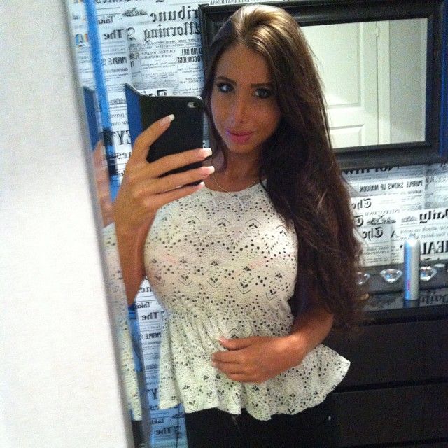 emelie ekdahl - mompov courtney cuck fluffer