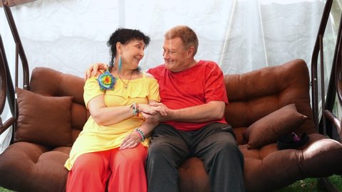 carole friedman recommends mature swinger party pic