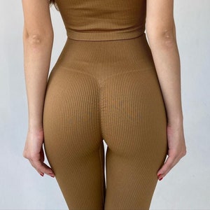 chris benvie like camel toes and yoga pants photo brandy beaudoin recommends camel toes and yoga pants pic