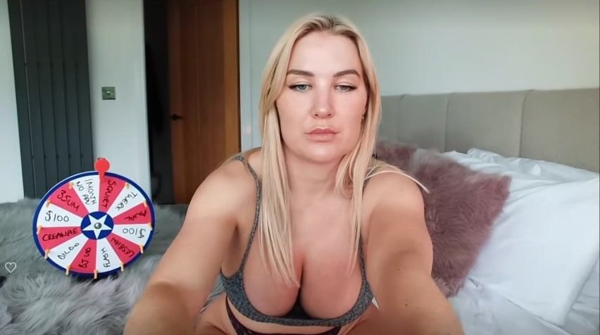 zoieburgher onlyfans