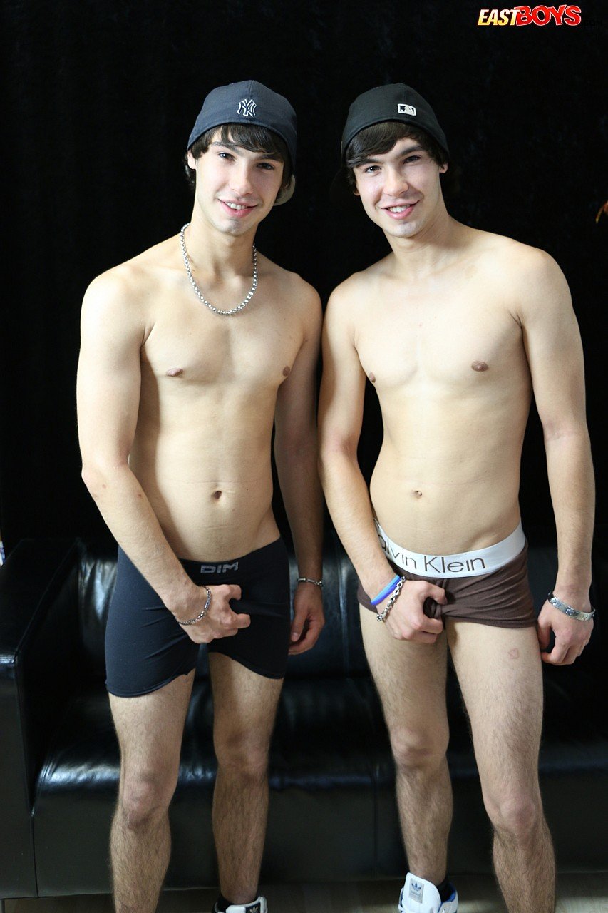 arian pineda like aston twins porn photo brooke logue recommends aston twins porn pic