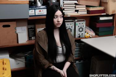 shoplyfter big tits - black father and son porn flash ur tits