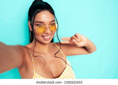 Best of xev bellrinhger connie shanks share latina babe pov photos