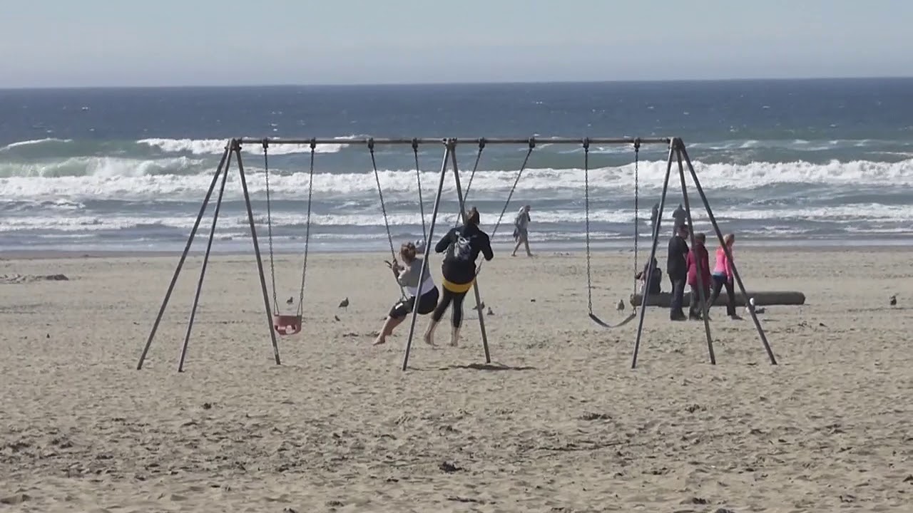 swingers beach party - sucking her off chubby nudists