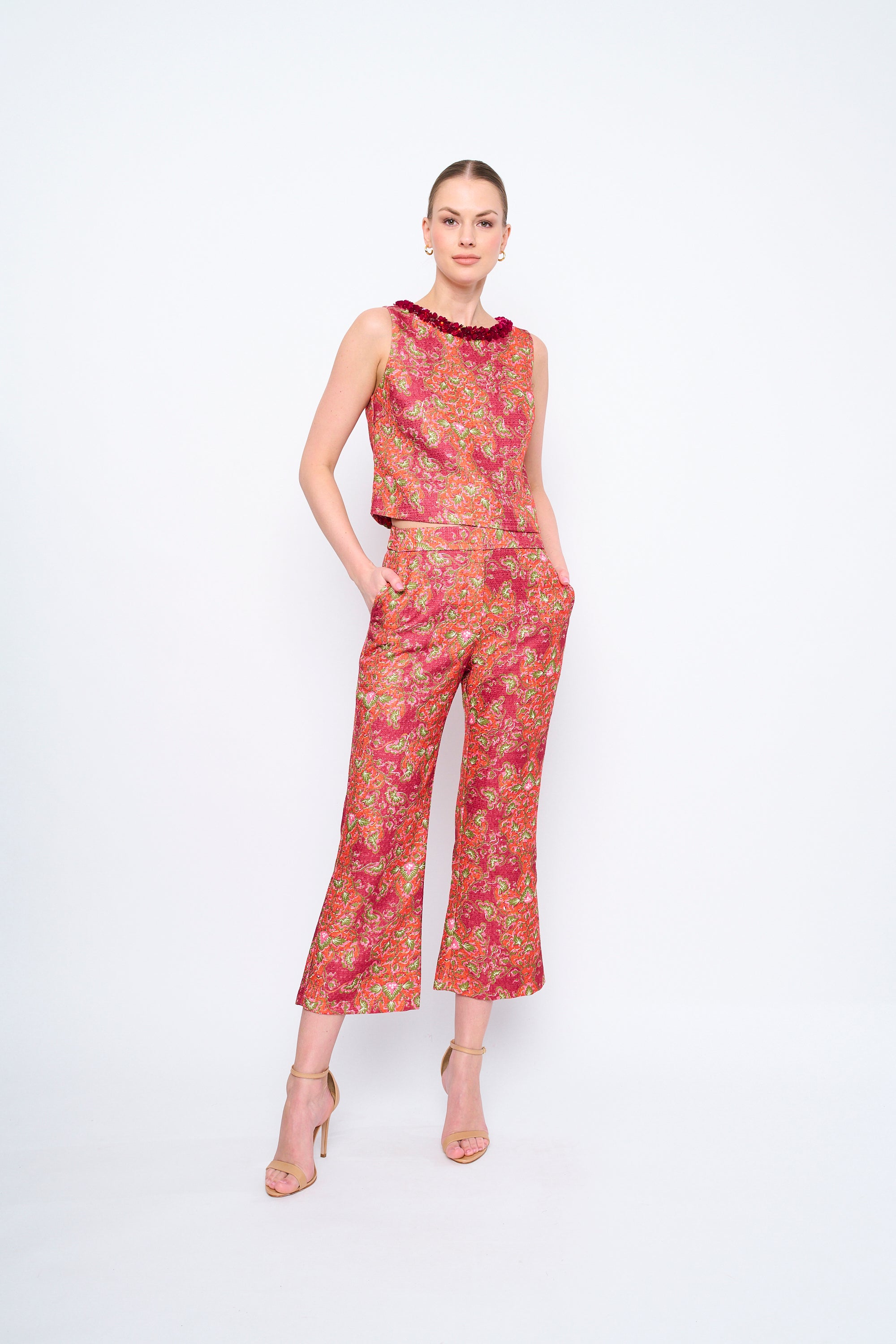 ade adriana recommends Bea Flora