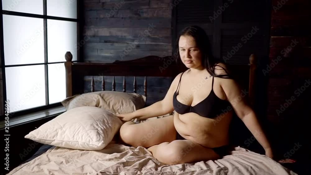 brenda mulholland like fat beautiful women naked photo amy van straten recommends low hanging balls porn pic