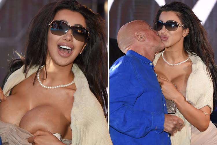 darrell medford recommends Big Boobs Kissing