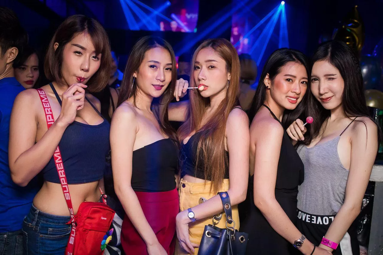 blowjob bar thailand gets facialized blowjob bar thailand