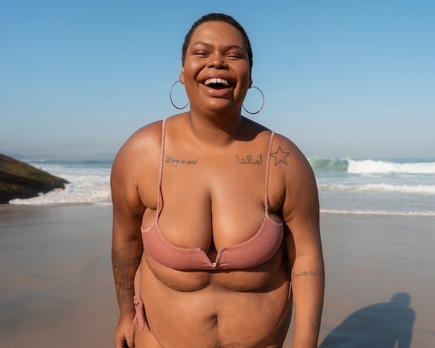 andrew whiteford like beach tits busty photo daniel donofrio recommends reagan foxx bully pic