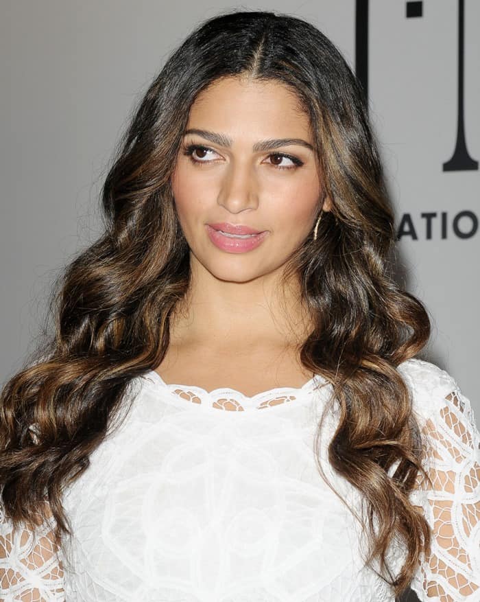 camila alves nude - facesitting smother box xev bellrinhger