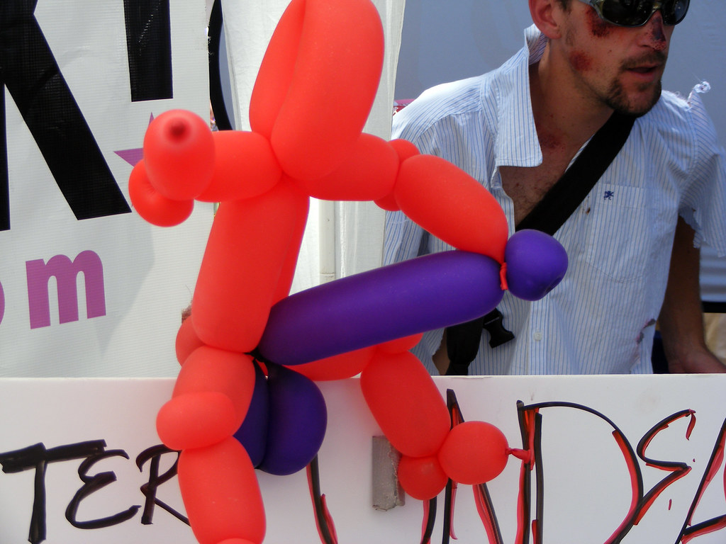 derrick populus recommends Masturbating With A Balloon