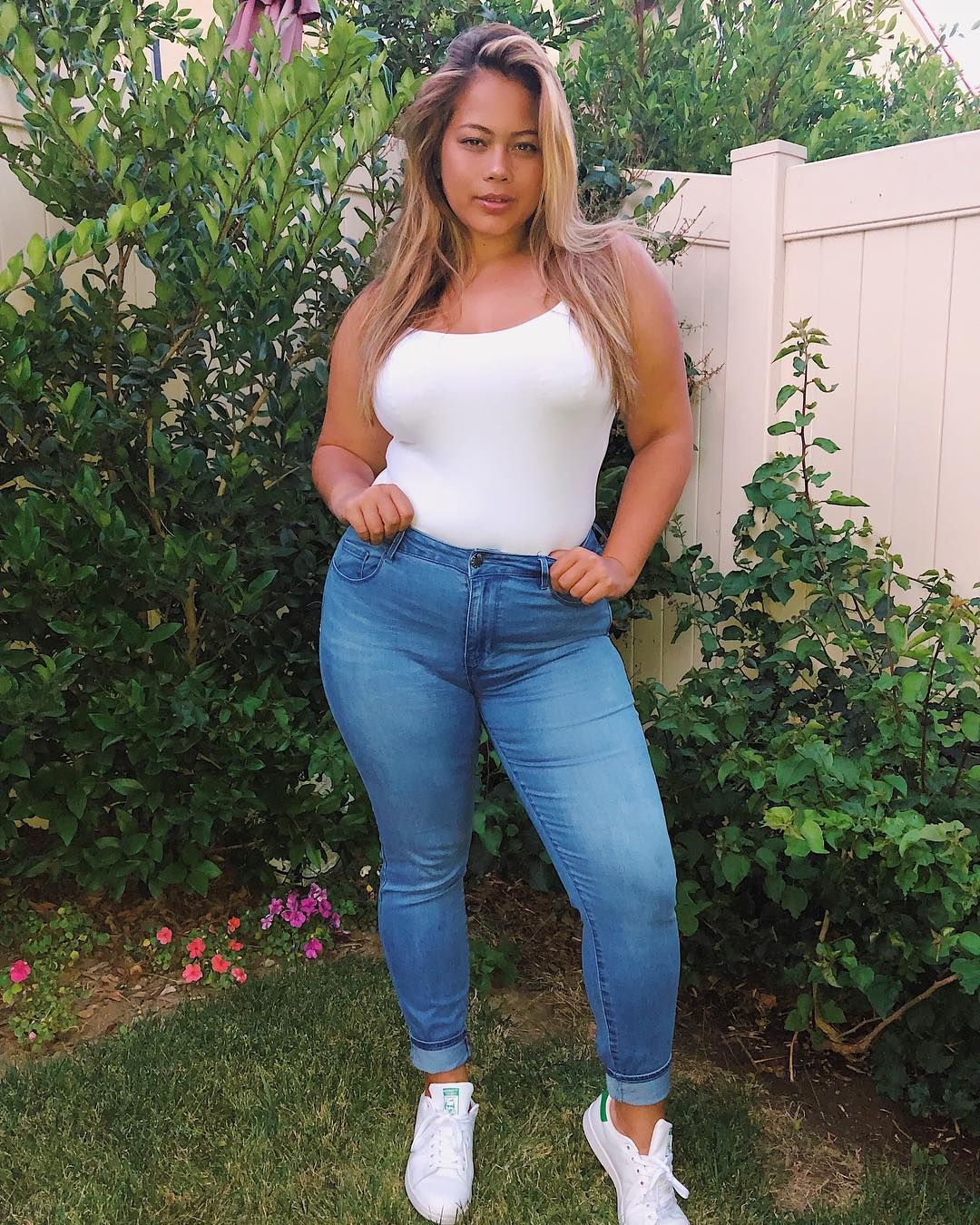 chubby milf amature - dennys tillamook naked mature housewife
