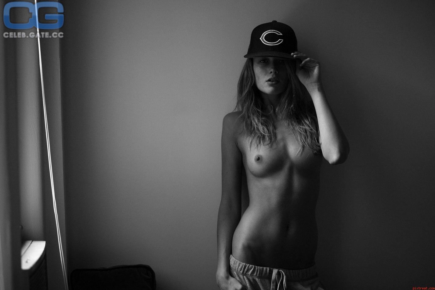 sarah dumont nude - bbc cuckold husband petite asian doggystyle