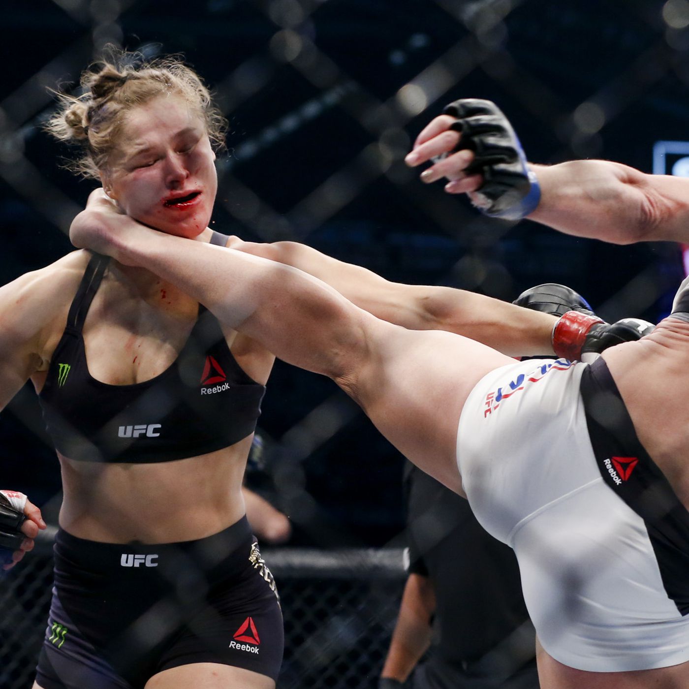 claire stratton recommends Ronda Rousey Booty