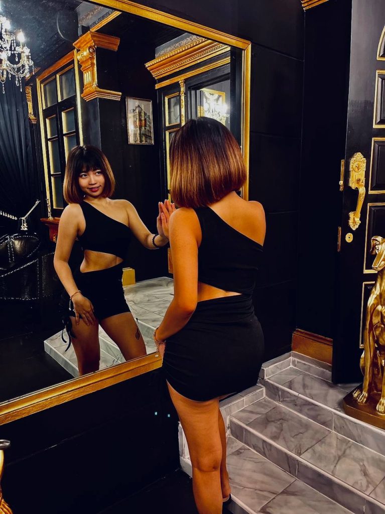 cris goss like blowjob bar thailand photo don hickey recommends blowjob bar thailand pic