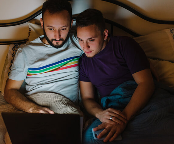 chris hinchcliffe recommends jerk off chat room pic