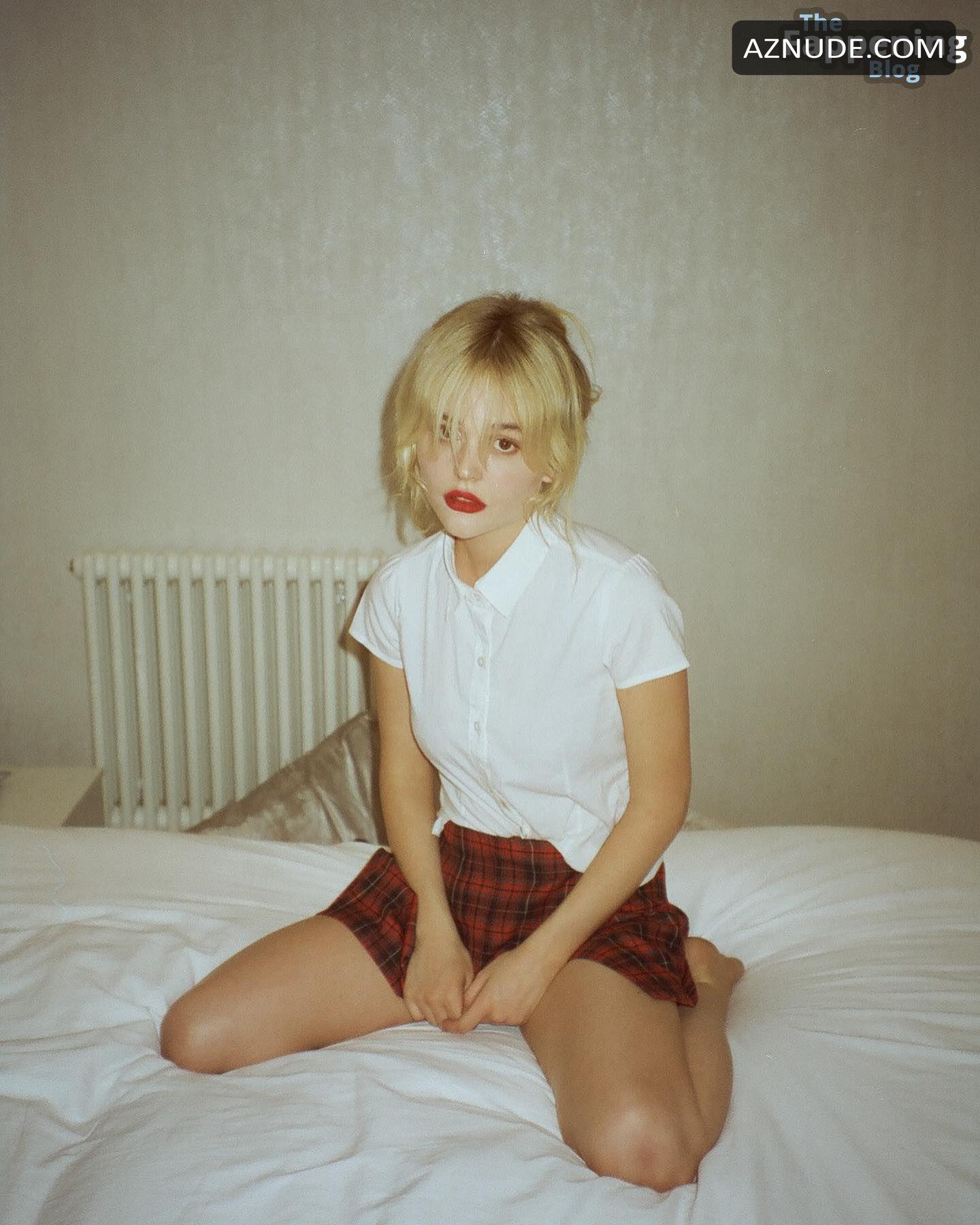 carrie kemp recommends Emily Alyn Lind Naked
