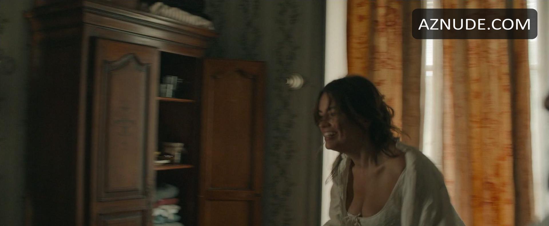 emma mackey boobs - elle fanning boobs girl humping on bed on her belly cam