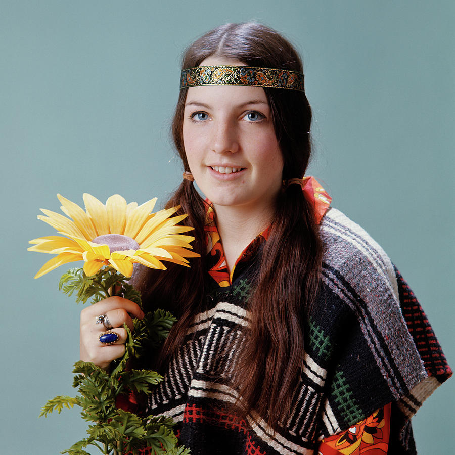 naked hippie teens - celebrities caught naked donna ambrose