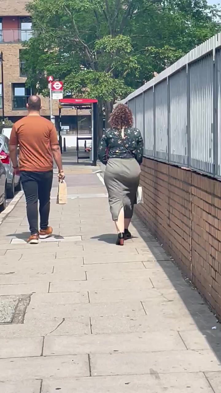 amit makwana recommends Sexy Milf In Public