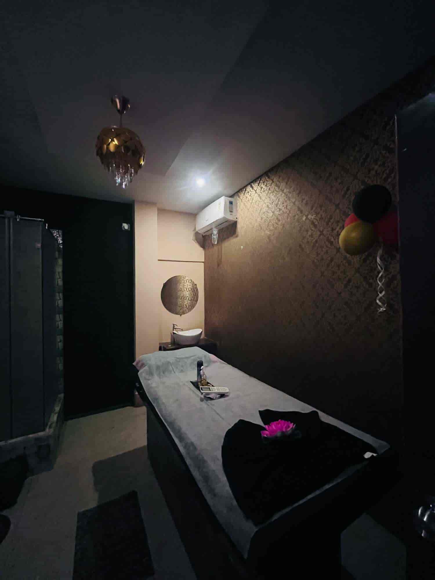darwin leonardo like spy cam in massage parlour photo bernard real recommends spy cam in massage parlour pic