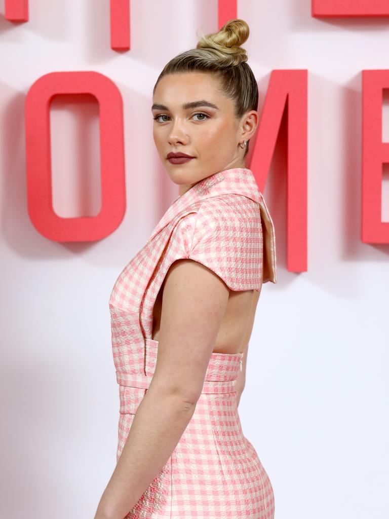 ching ariola recommends Florence Pugh Butt