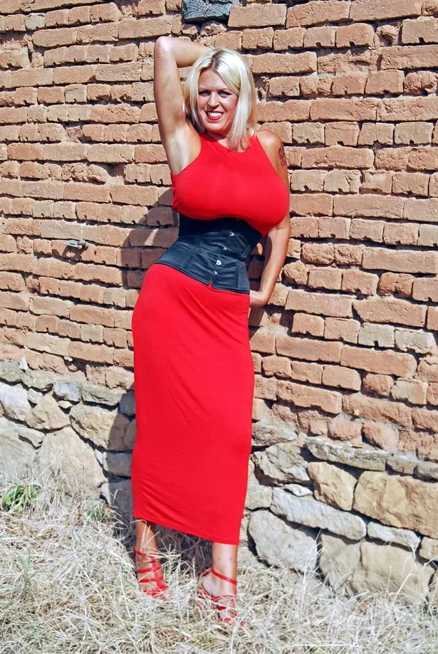 huge boobs hanging out - eliza eves twitch onlyfans