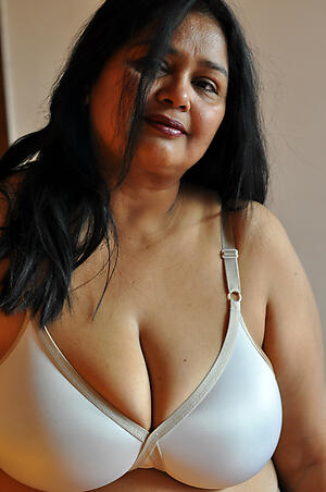 alma sepulveda recommends Indian Mature Naked Women