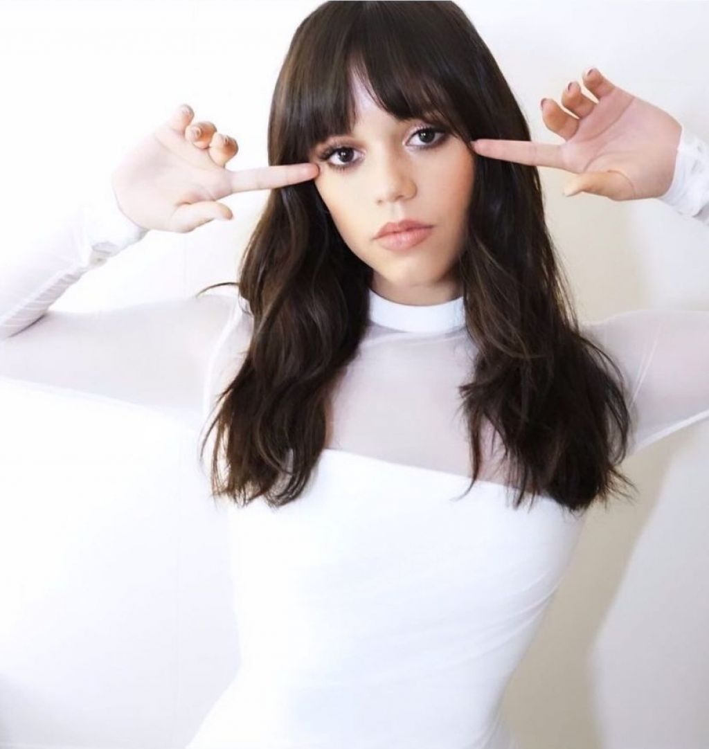 jenna ortega on porn - aunty hand jobs tegan trex porn