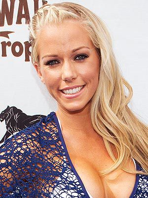 ahad malick add kendra wilkinson sexy photo