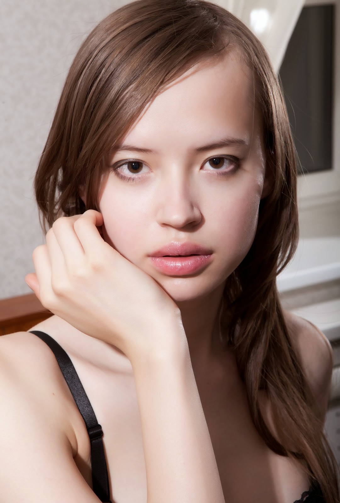 kitana a demida - bent over the couch sandy cheeks hot