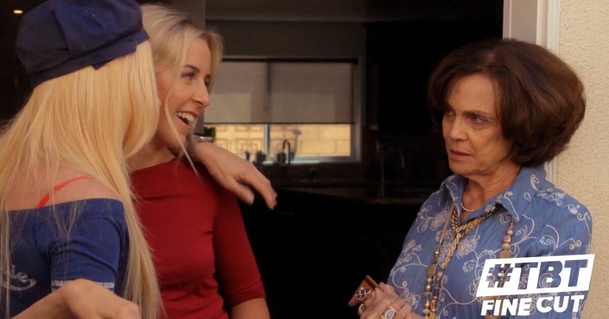 anwar mitchell recommends lesbian seduces friend pic