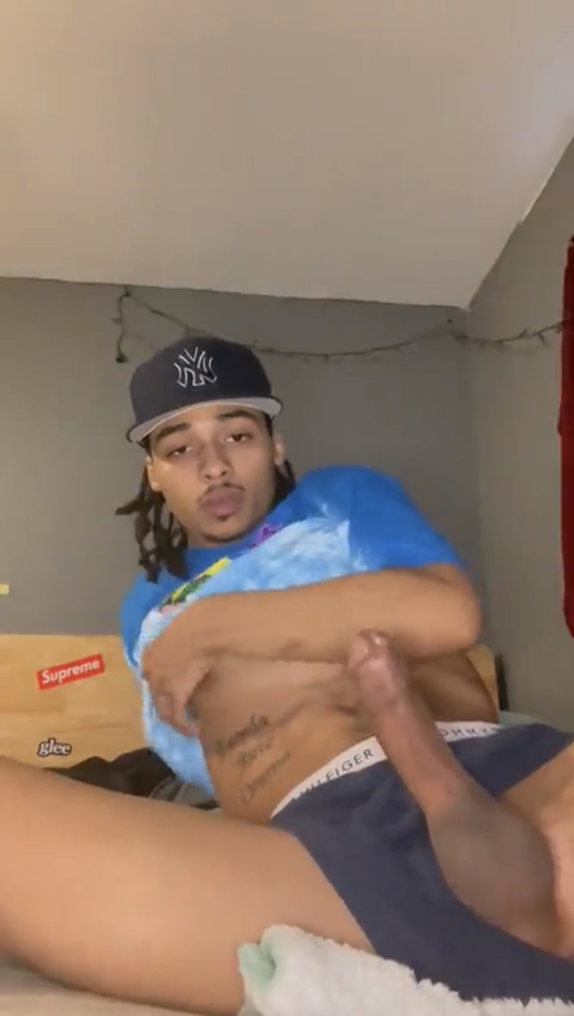 brianne wilkins recommends Light Skin Jerking Off