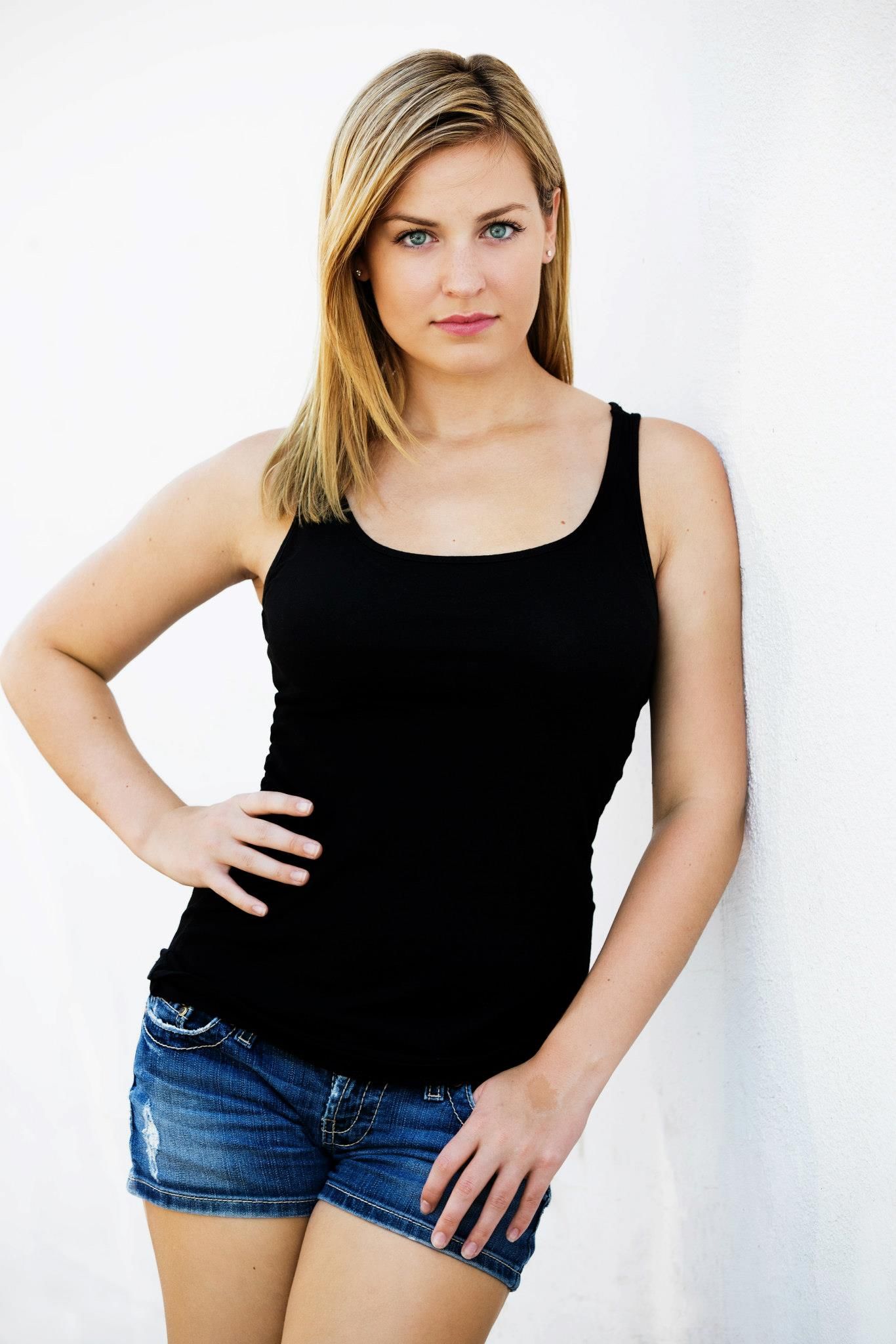 lily berlina - paris perelli nextdoormommies com