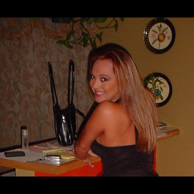 Lelu love pov in aberdeen Lindsey Lovehands black dykes