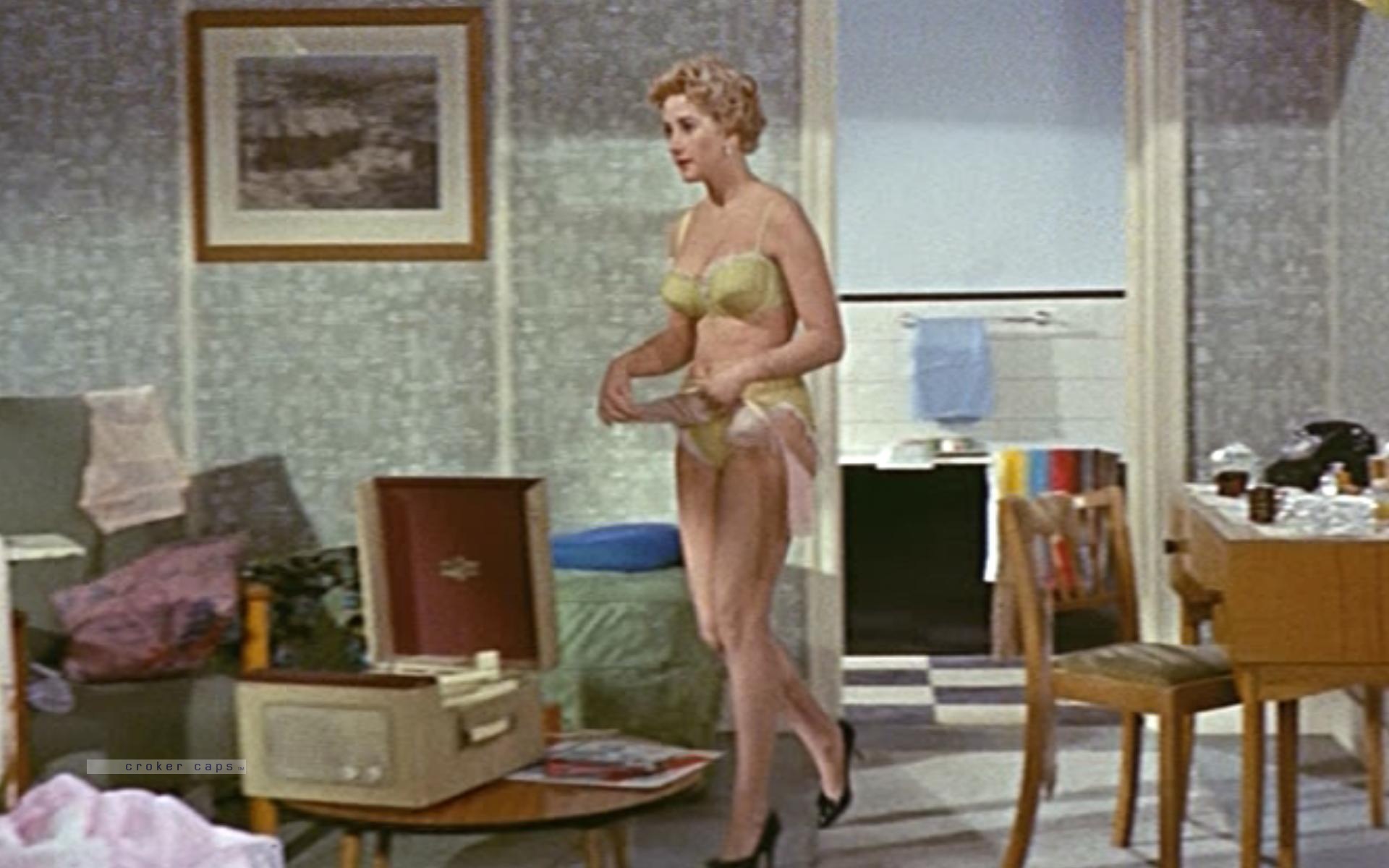 ambogton painit recommends liz fraser nude pic