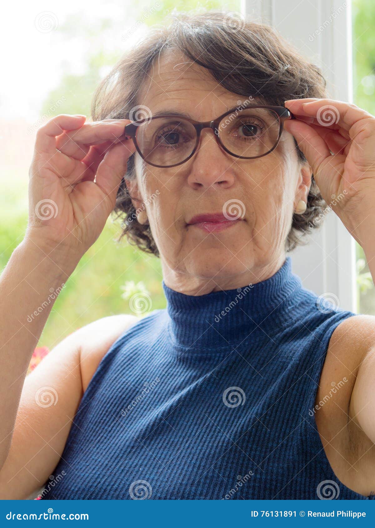 mature porn glasses - amateur cumshot in mouth how to suck cock